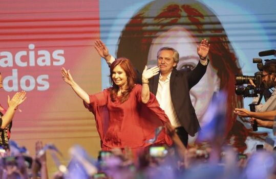 Cristina Fernández es hermana de Alberto Fernández, candidato a presidente de Argentina